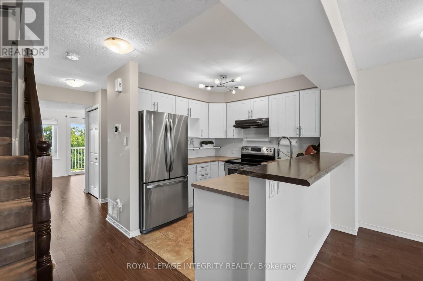 635 Reardon Private, Ottawa, Ontario  K1V 2K9 - Photo 4 - X13642106