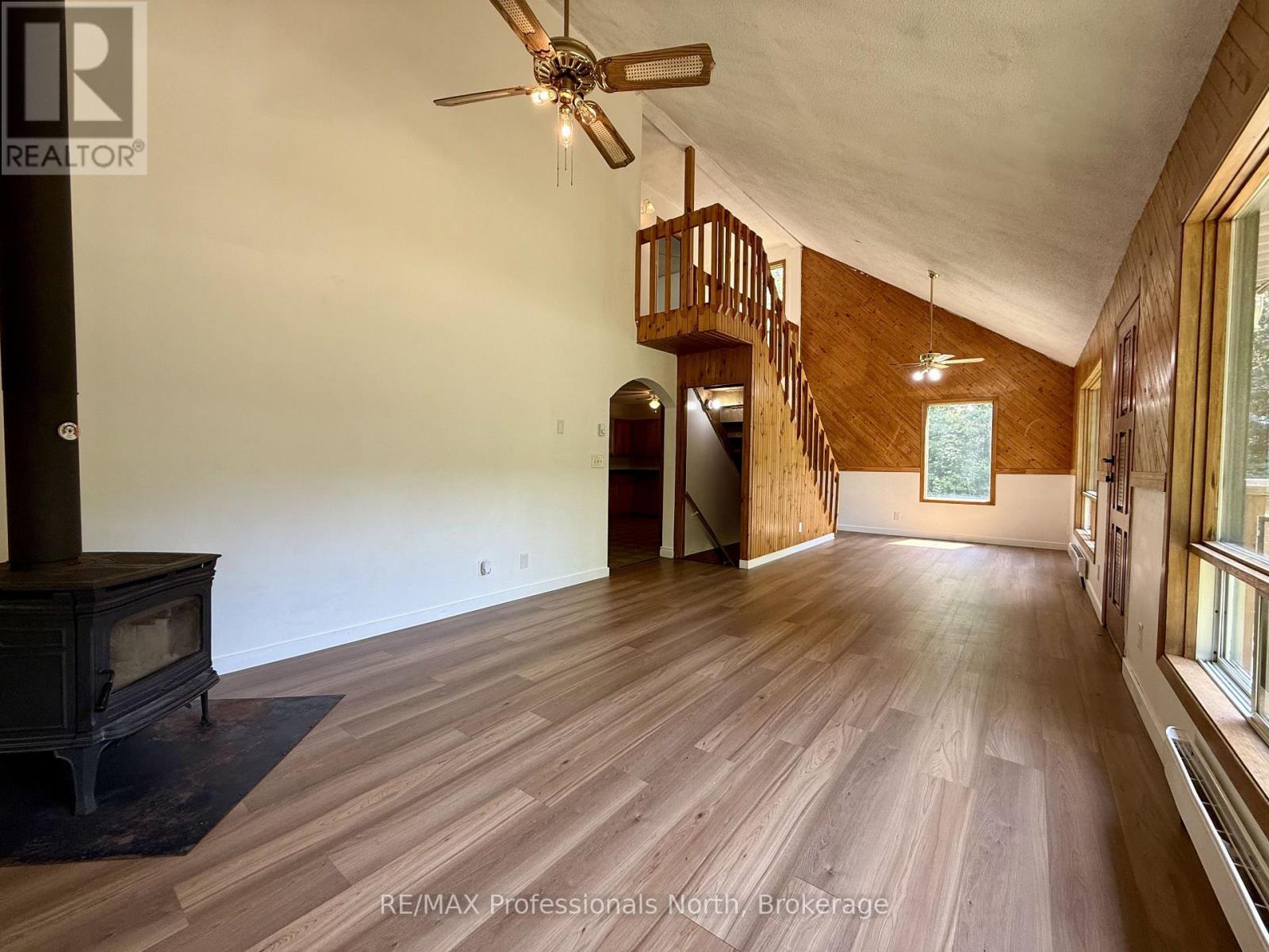 1125 Fairy Falls Road, Lake Of Bays, Ontario  P0B 1A0 - Photo 10 - X13641698