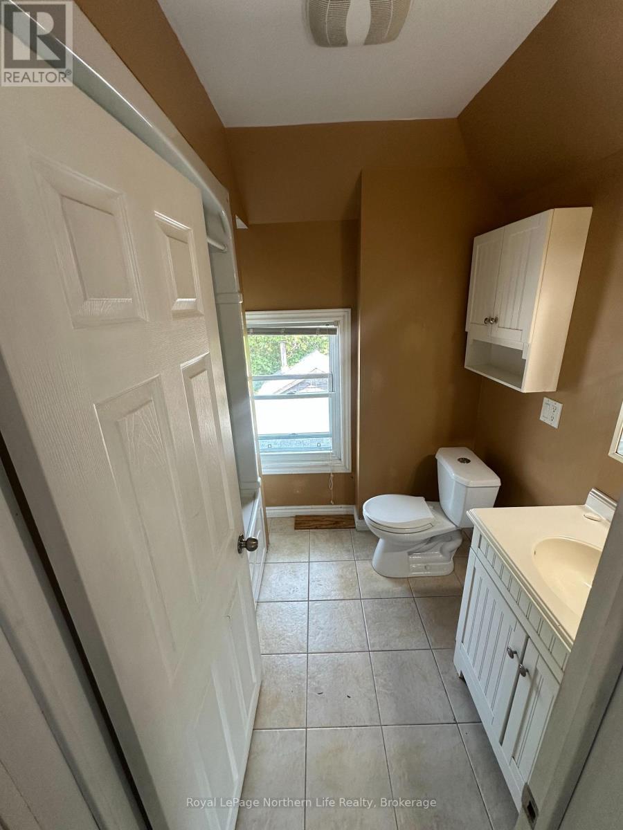 2 - 434 Worthington Street E, North Bay, Ontario  P1B 1H5 - Photo 7 - X13642068
