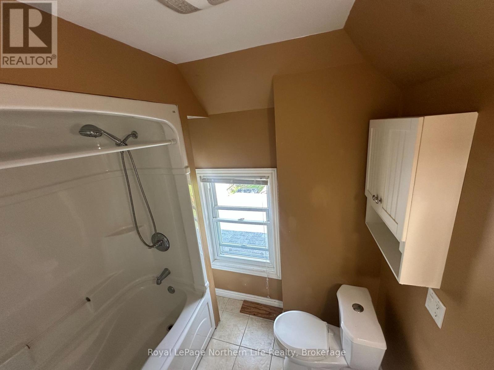 2 - 434 Worthington Street E, North Bay, Ontario  P1B 1H5 - Photo 8 - X13642068