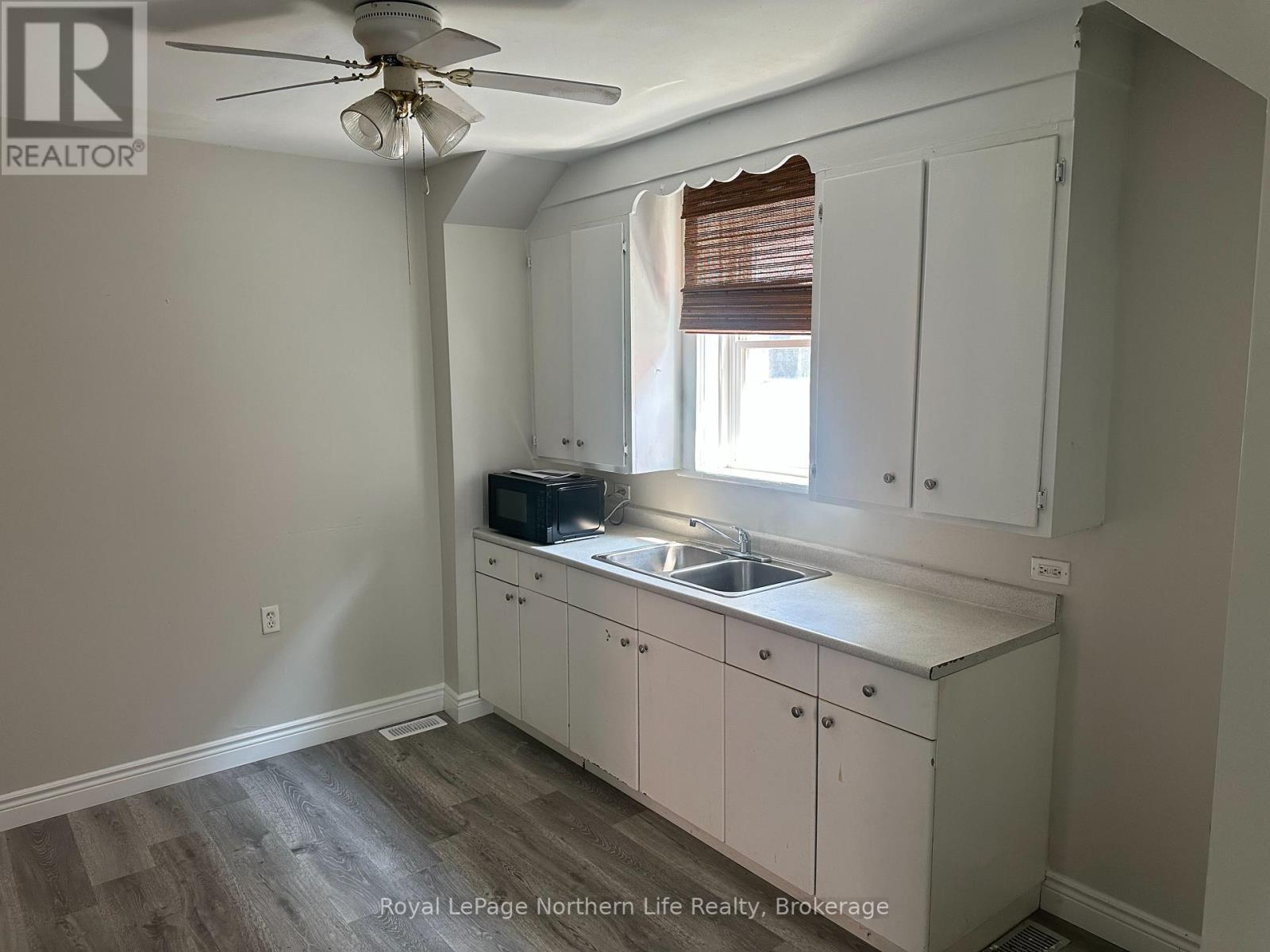 1 - 434 Worthington Street E, North Bay, Ontario  P1B 1H5 - Photo 3 - X13642090