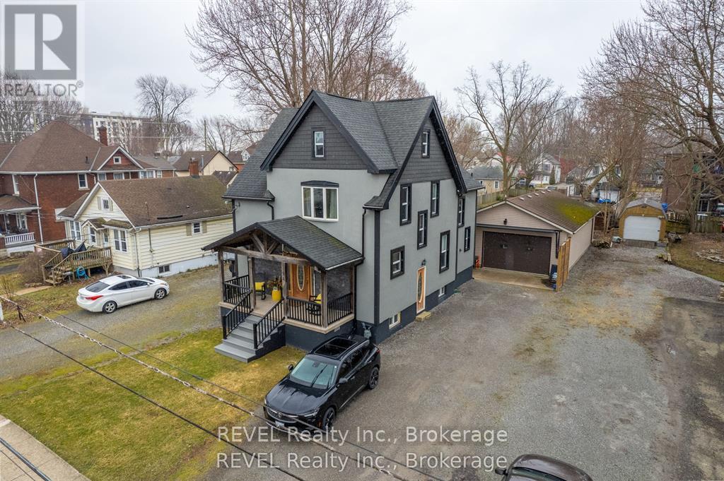 92-94 Kent Street, Port Colborne, Ontario  L3K 2Z5 - Photo 2 - X13235864