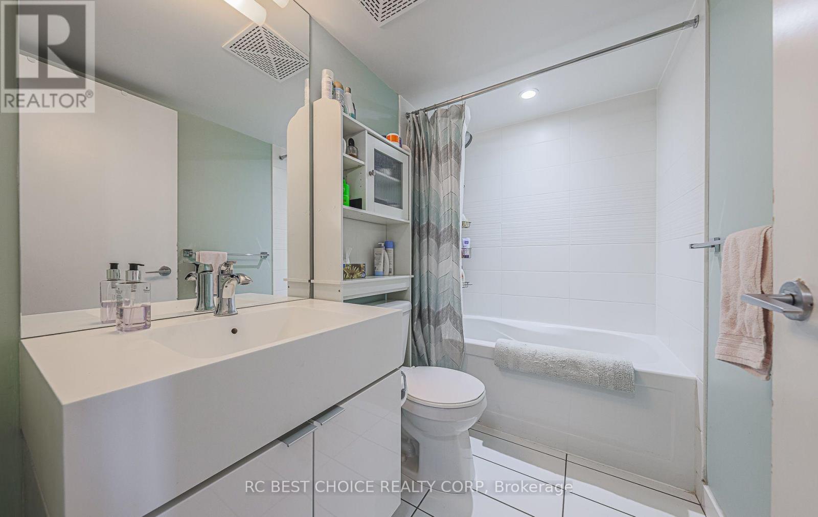 1501 - 21 Iceboat Terrace N, Toronto, Ontario  M5V 4A9 - Photo 13 - C13642058