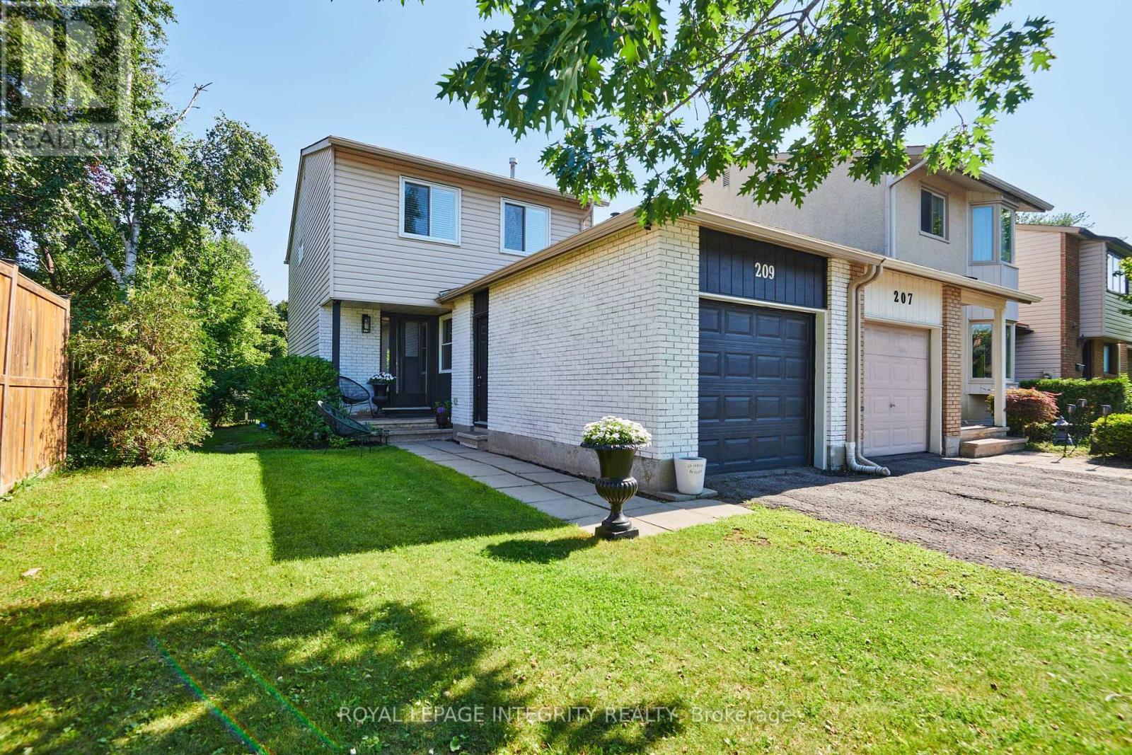 209 SHERWAY DRIVE, Ottawa, Ontario
