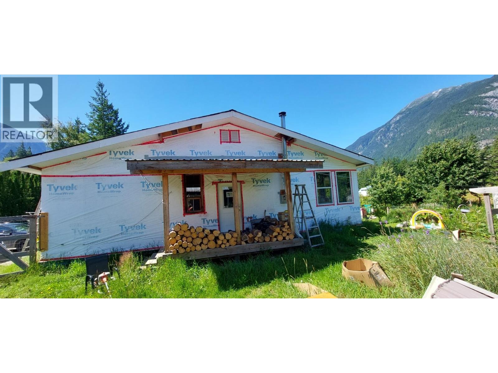 1276 Mackenzie Highway, Bella Coola, British Columbia  V0T 1C0 - Photo 3 - R3152792