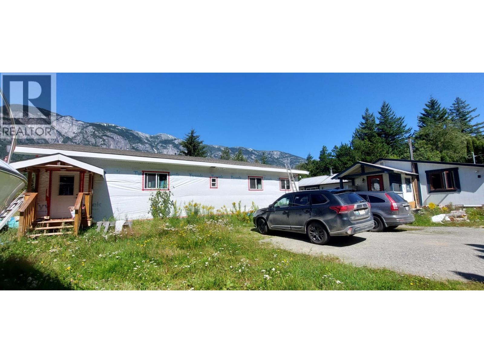 1276 Mackenzie Highway, Bella Coola, British Columbia  V0T 1C0 - Photo 1 - R3152792