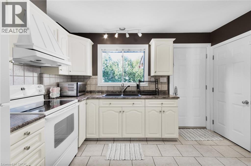 185 Burlington Street, London, Ontario  N5Z 3V9 - Photo 9 - 40845193