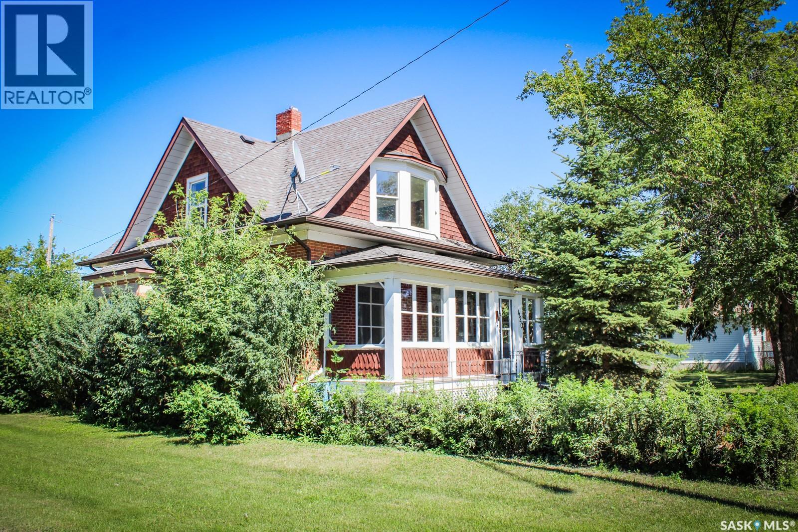 420 Burrows Avenue W, Melfort, Saskatchewan  S0E 1A0 - Photo 1 - SK044594