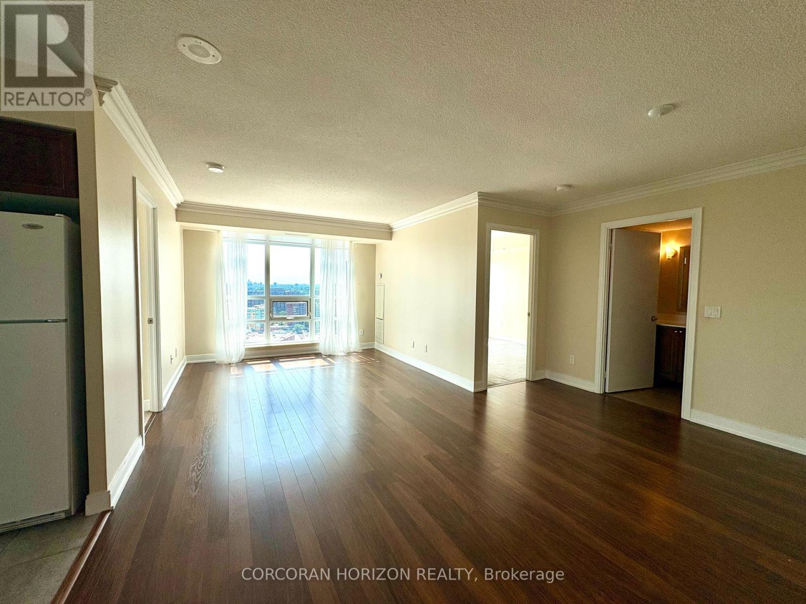 2518 - 238 Bonis Avenue, Toronto, Ontario  M1T 3W7 - Photo 5 - E13640840