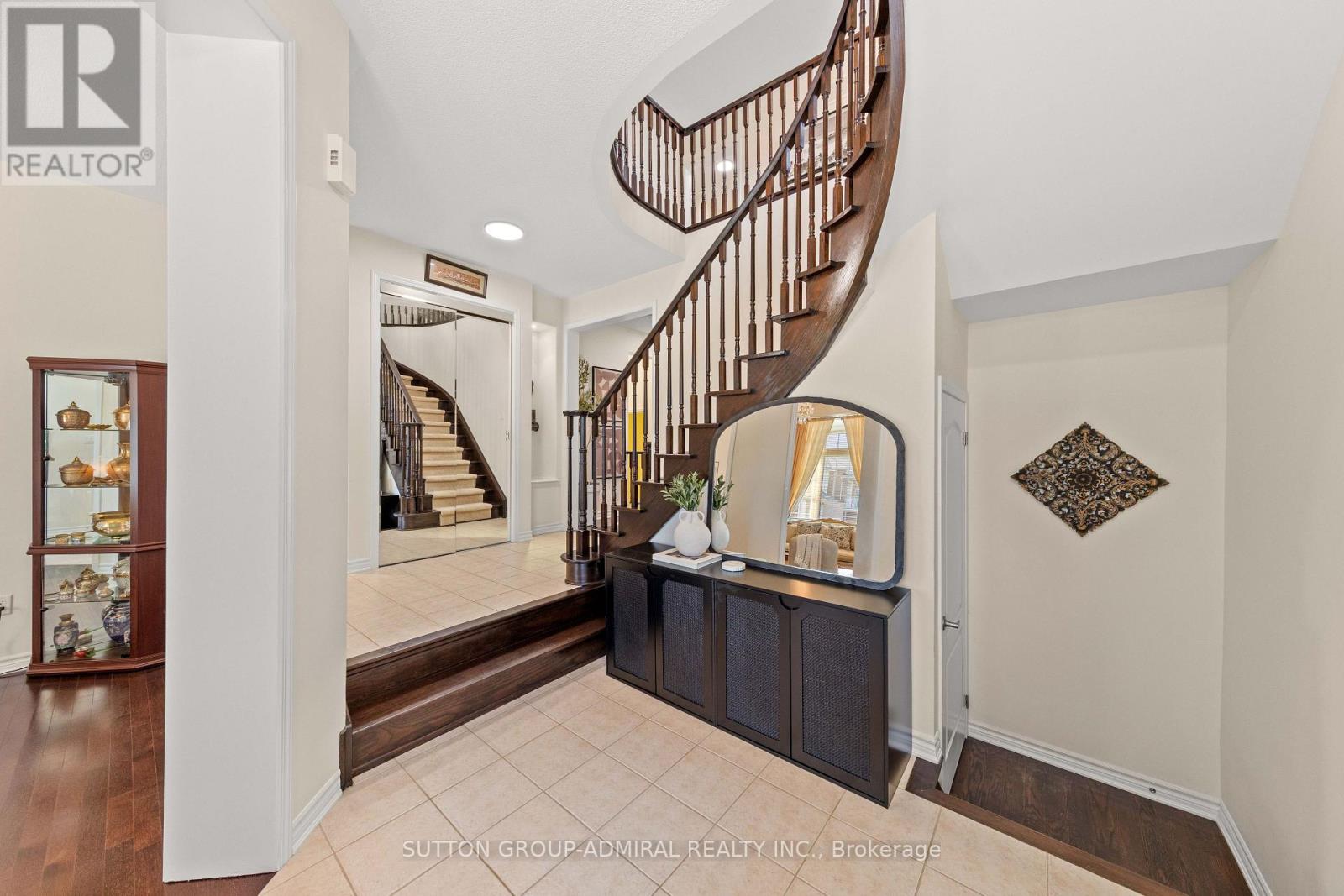323 Cheryl Mews Boulevard, Newmarket, Ontario  L3X 3J6 - Photo 4 - N13607534