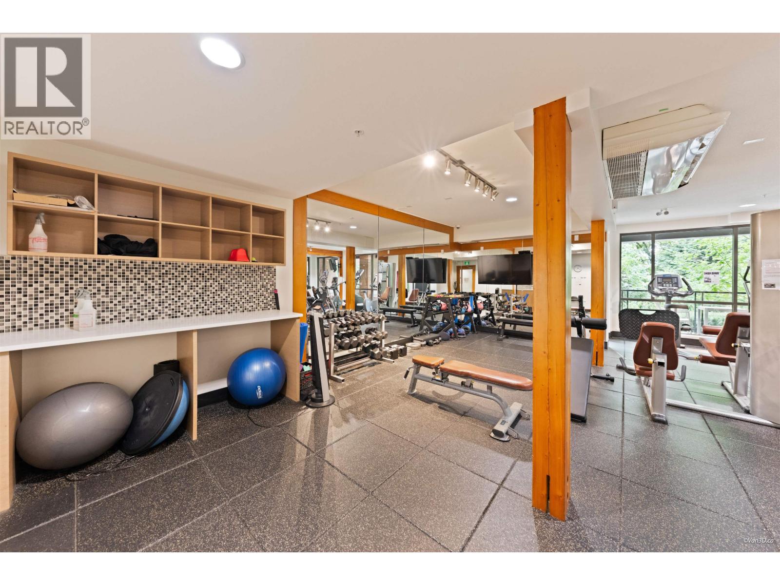 205 733 W 3rd Street, North Vancouver, British Columbia V7M 0C8 - Photo 30 - R3152973