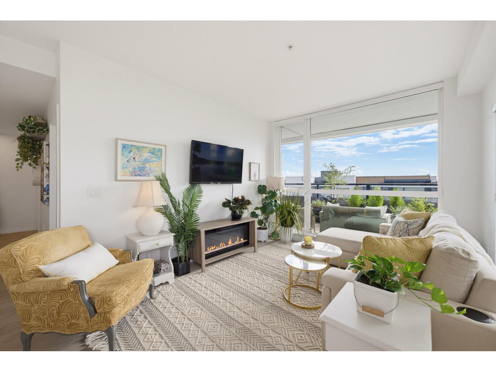 403 6585 195a Street, Surrey, British Columbia  V4N 6Y9 - Photo 5 - R3152095