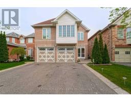 44 PEBBLESTONE CIRCLE, Brampton, Ontario