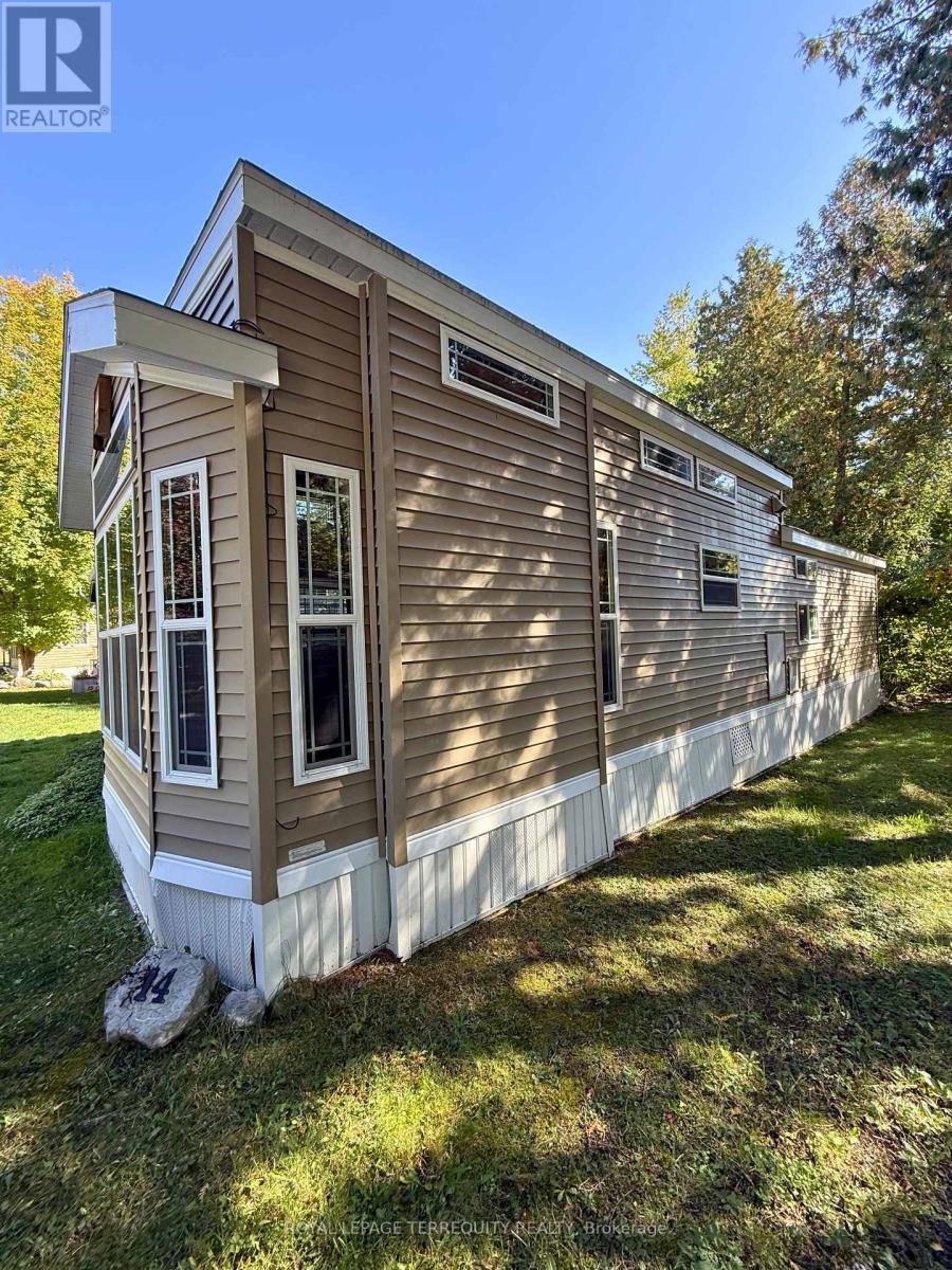 14 Rockhaven, Selwyn, Ontario  K0L 2H0 - Photo 4 - X12975390