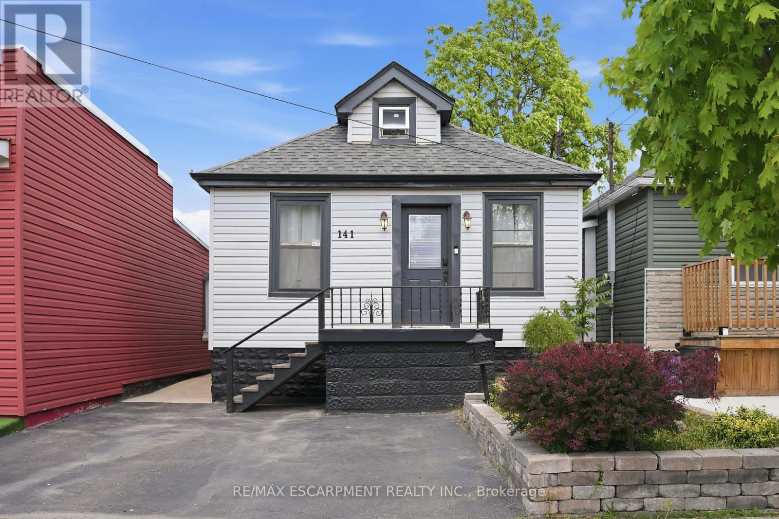 141 MCANULTY BOULEVARD, Hamilton, Ontario