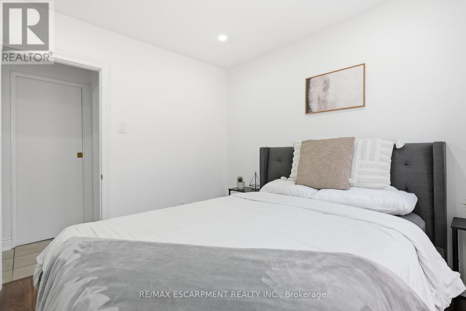 141 Mcanulty Boulevard, Hamilton, Ontario  L8H 3H6 - Photo 14 - X13480980
