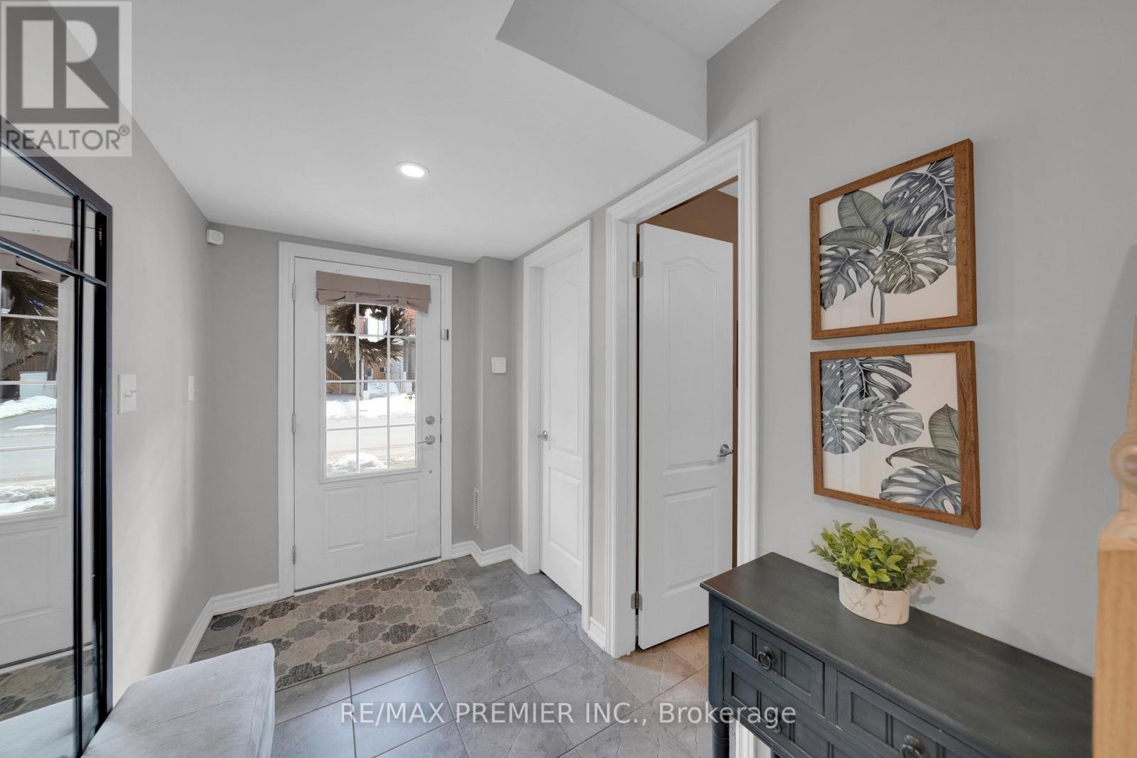 48 Andean Lane, Barrie, Ontario  L9J 0B1 - Photo 2 - S13641926