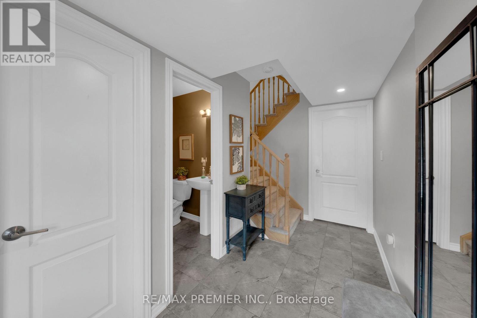 48 Andean Lane, Barrie, Ontario  L9J 0B1 - Photo 4 - S13641926