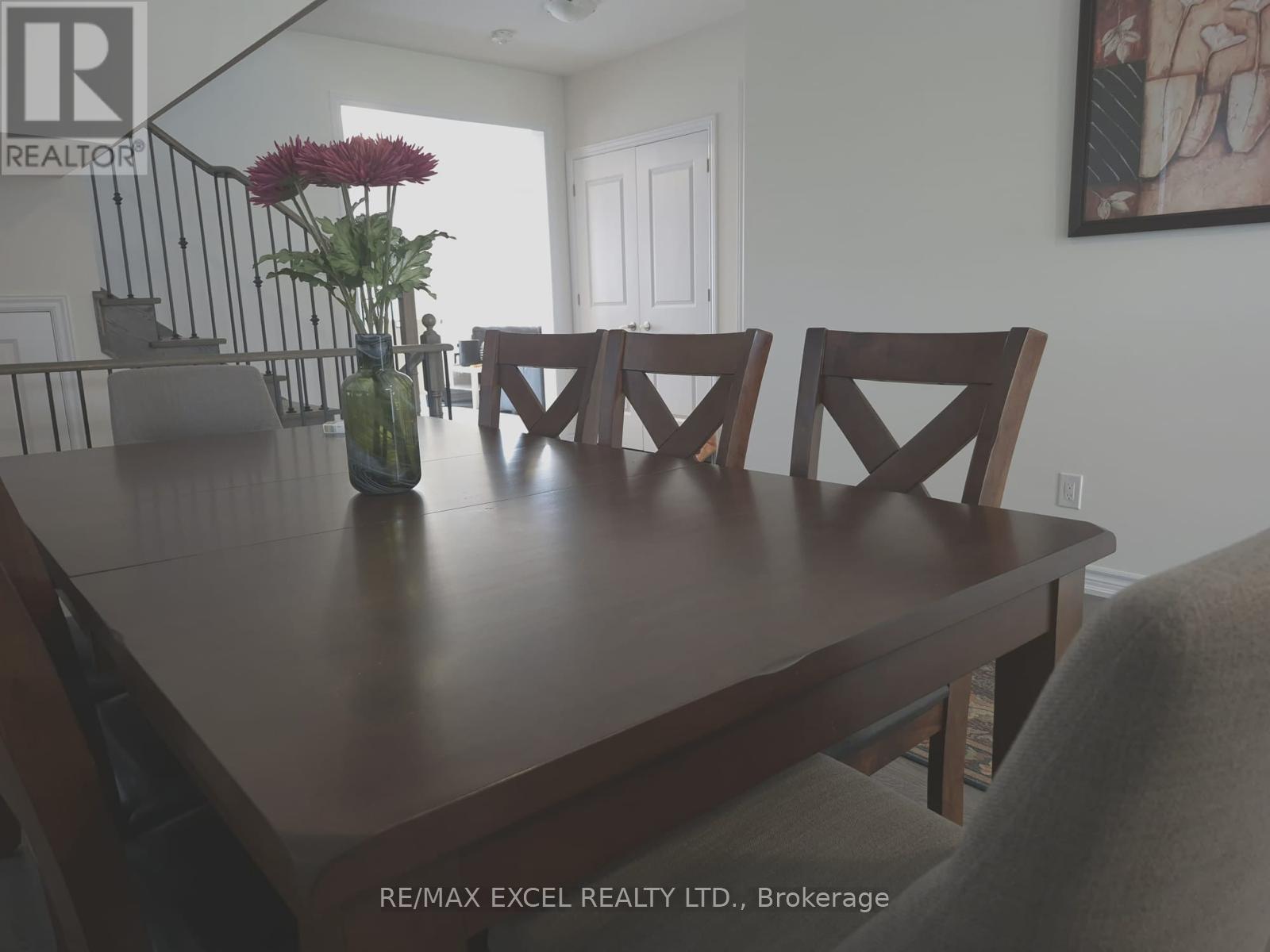 42 Simona Avenue, Wasaga Beach, Ontario  L9Z 0L3 - Photo 5 - S13642032