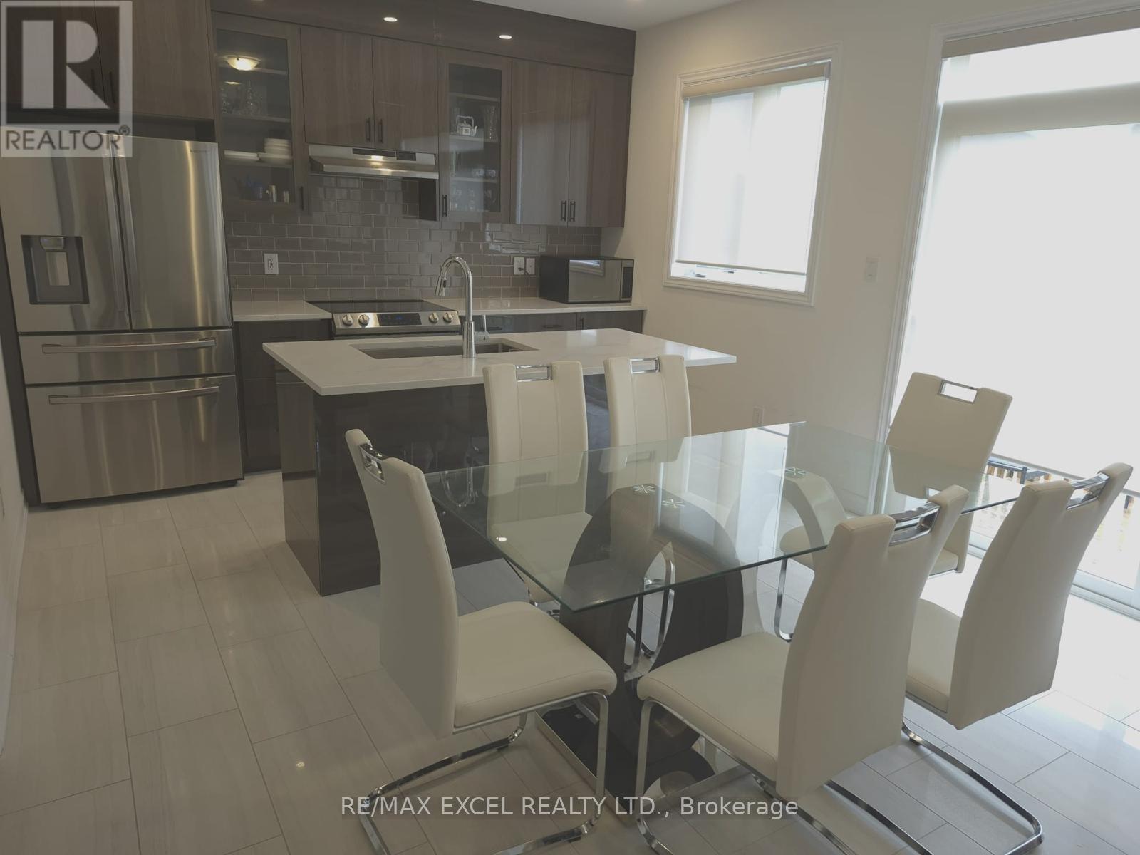 42 Simona Avenue, Wasaga Beach, Ontario  L9Z 0L3 - Photo 9 - S13642032