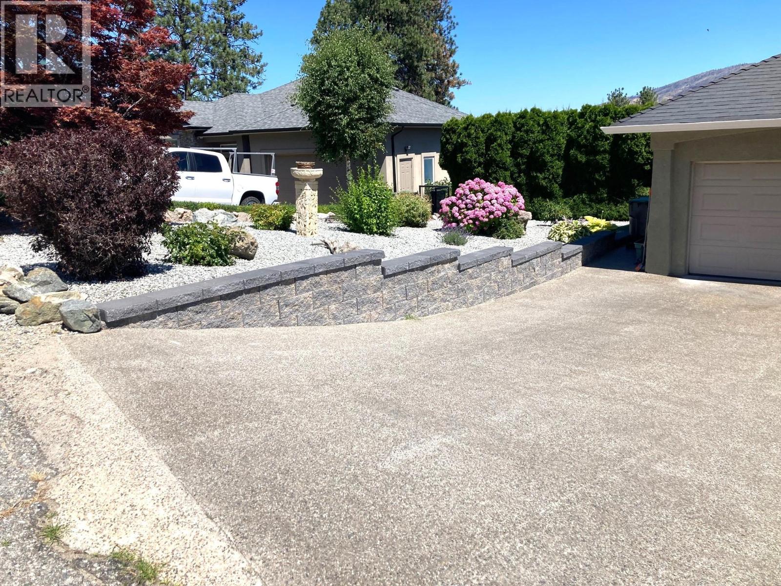 6515 Ferguson Place, Peachland, British Columbia  V0H 1X7 - Photo 8 - 10396111