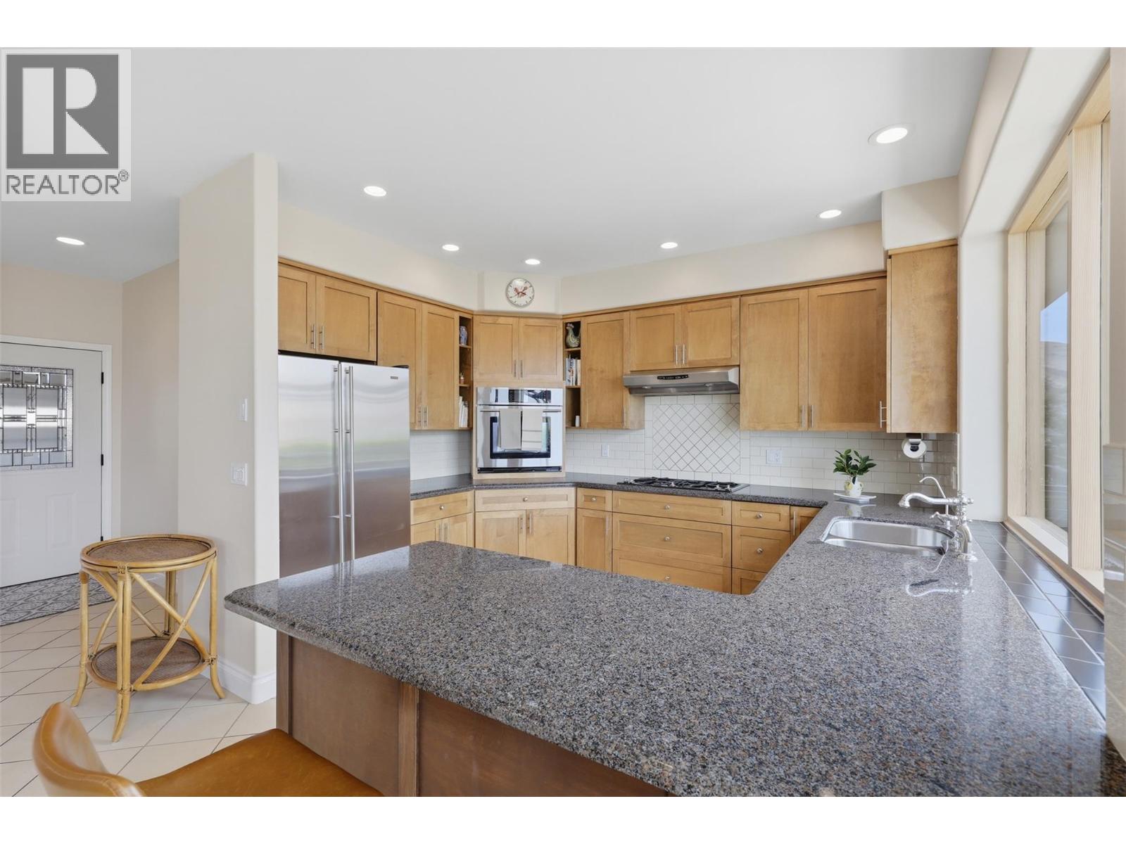 992 Quail Court, Kamloops, British Columbia  V2B 8P2 - Photo 15 - 10394405