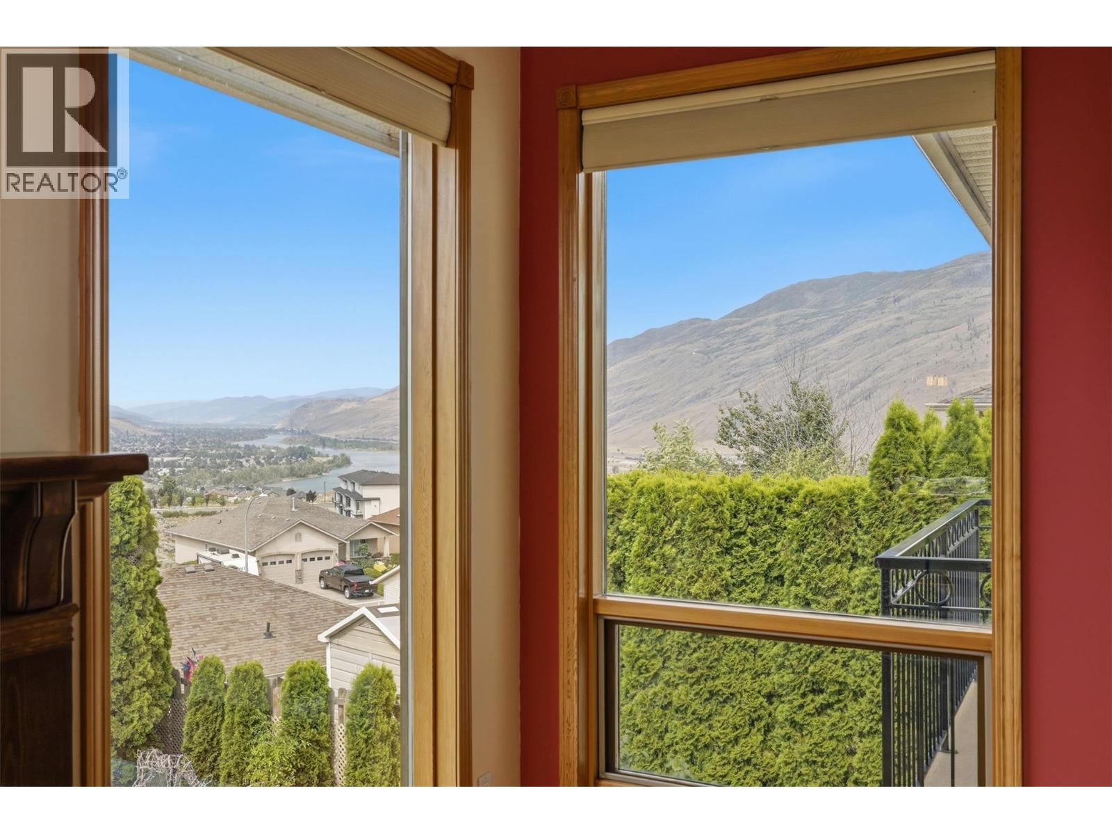 992 Quail Court, Kamloops, British Columbia  V2B 8P2 - Photo 9 - 10394405