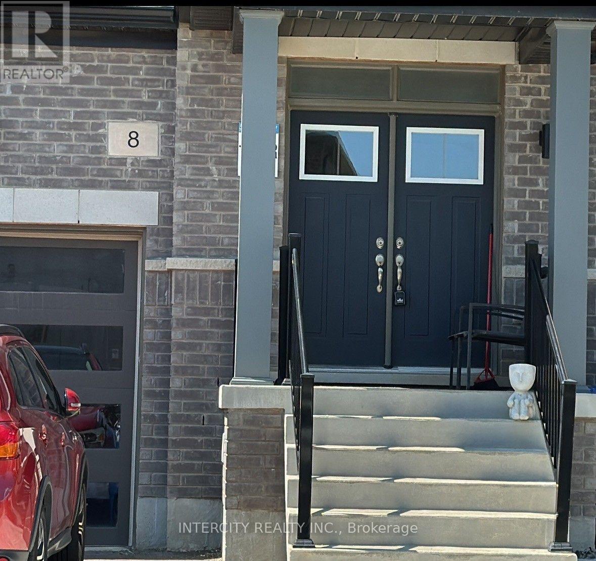 8 Spinland Street, Caledon, Ontario  L7C 4K4 - Photo 1 - W13641944
