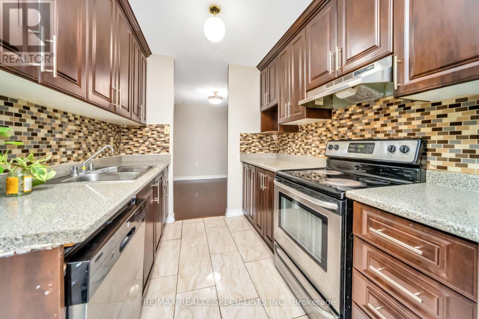 1008 - 4 Kings Cross Road, Brampton, Ontario L6T 3X8 - Photo 22 - W13641970