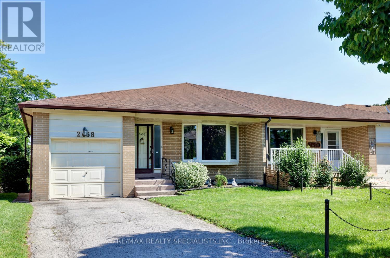 2458 Barcella Crescent, Mississauga, Ontario  L5K 1E2 - Photo 2 - W13642072