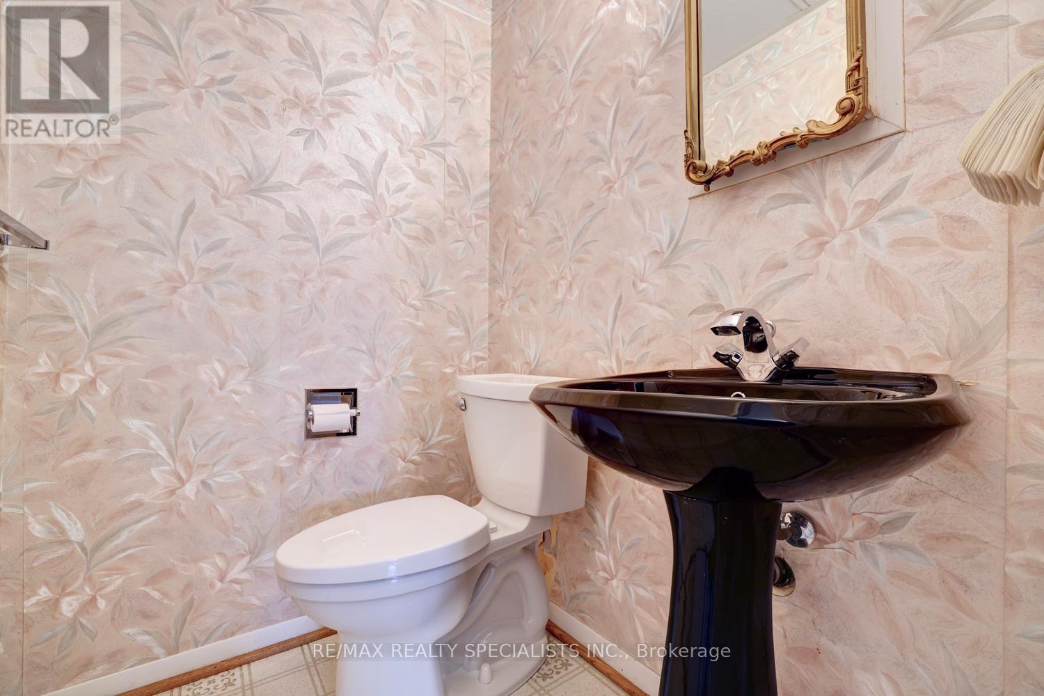 2458 Barcella Crescent, Mississauga, Ontario  L5K 1E2 - Photo 22 - W13642072