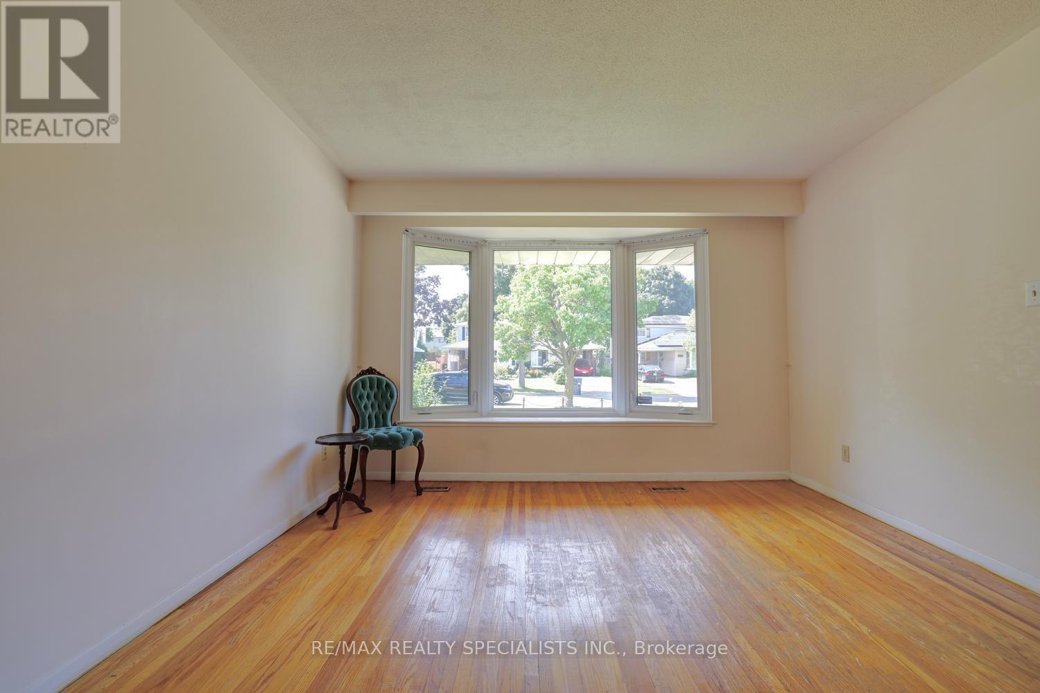 2458 Barcella Crescent, Mississauga, Ontario  L5K 1E2 - Photo 6 - W13642072