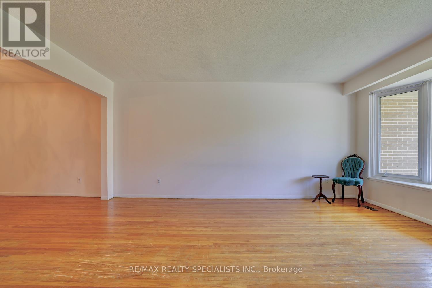 2458 Barcella Crescent, Mississauga, Ontario  L5K 1E2 - Photo 7 - W13642072