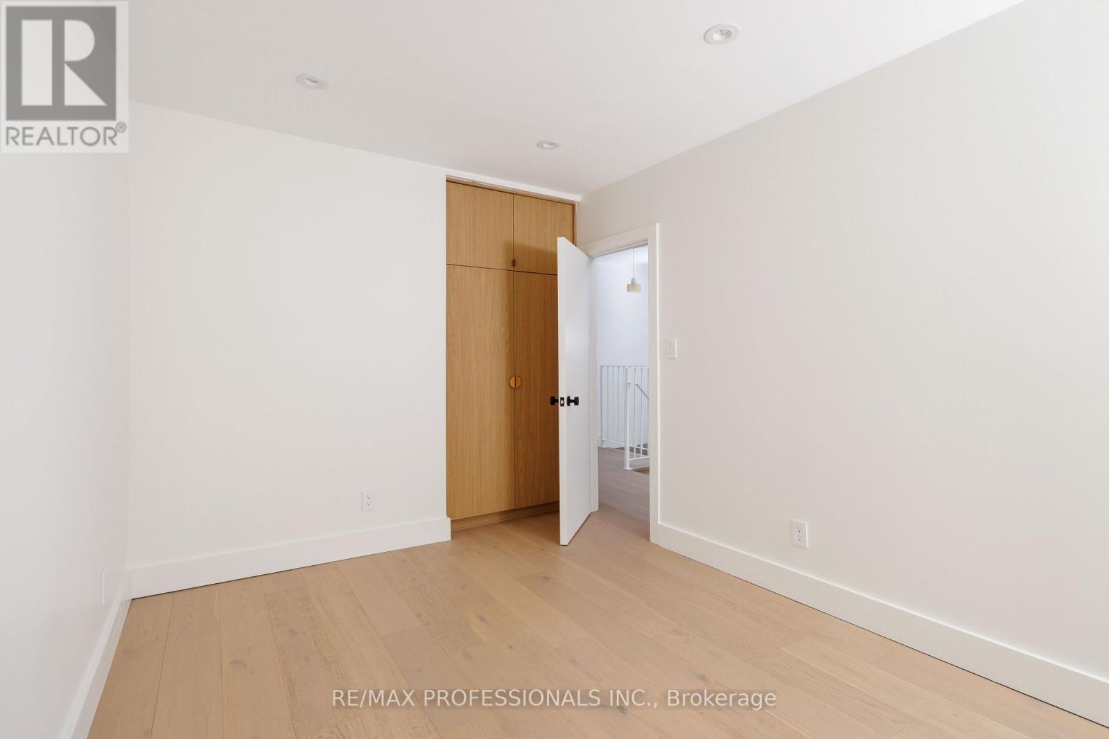 19 Arnold Avenue, Toronto, Ontario  M6N 4M8 - Photo 31 - W13642094