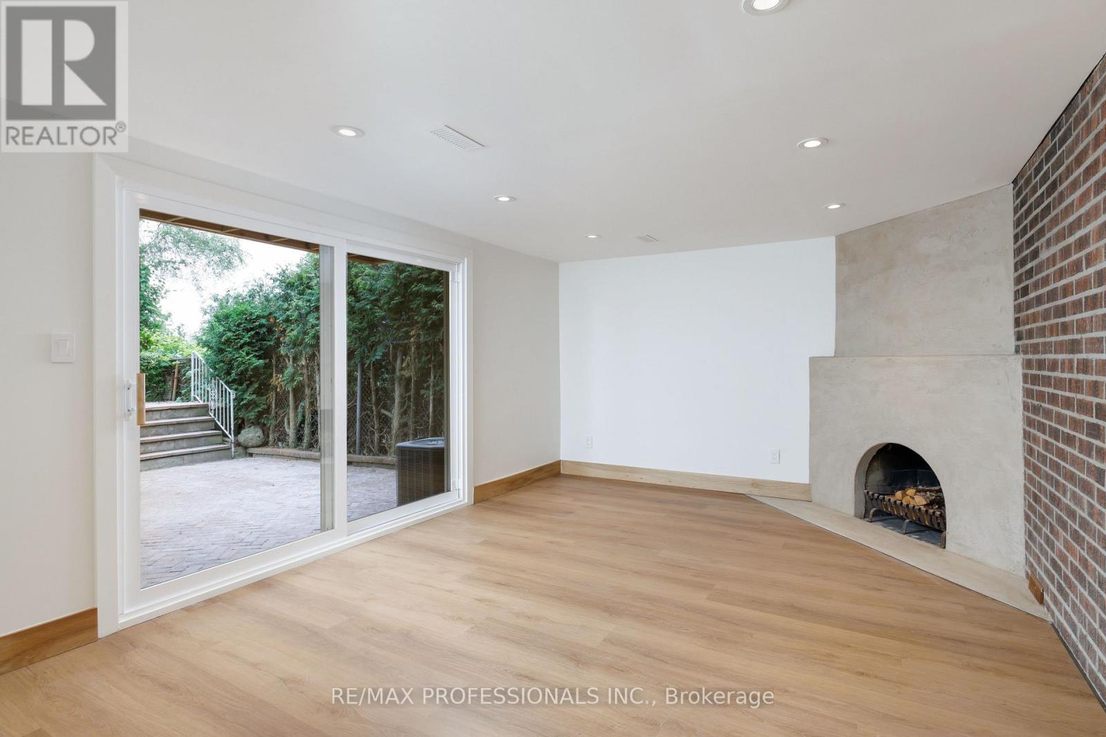19 Arnold Avenue, Toronto, Ontario  M6N 4M8 - Photo 36 - W13642094