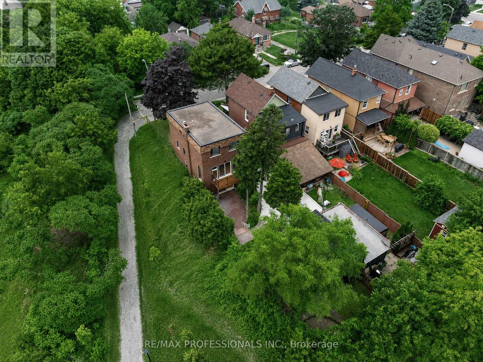 19 Arnold Avenue, Toronto, Ontario  M6N 4M8 - Photo 42 - W13642094