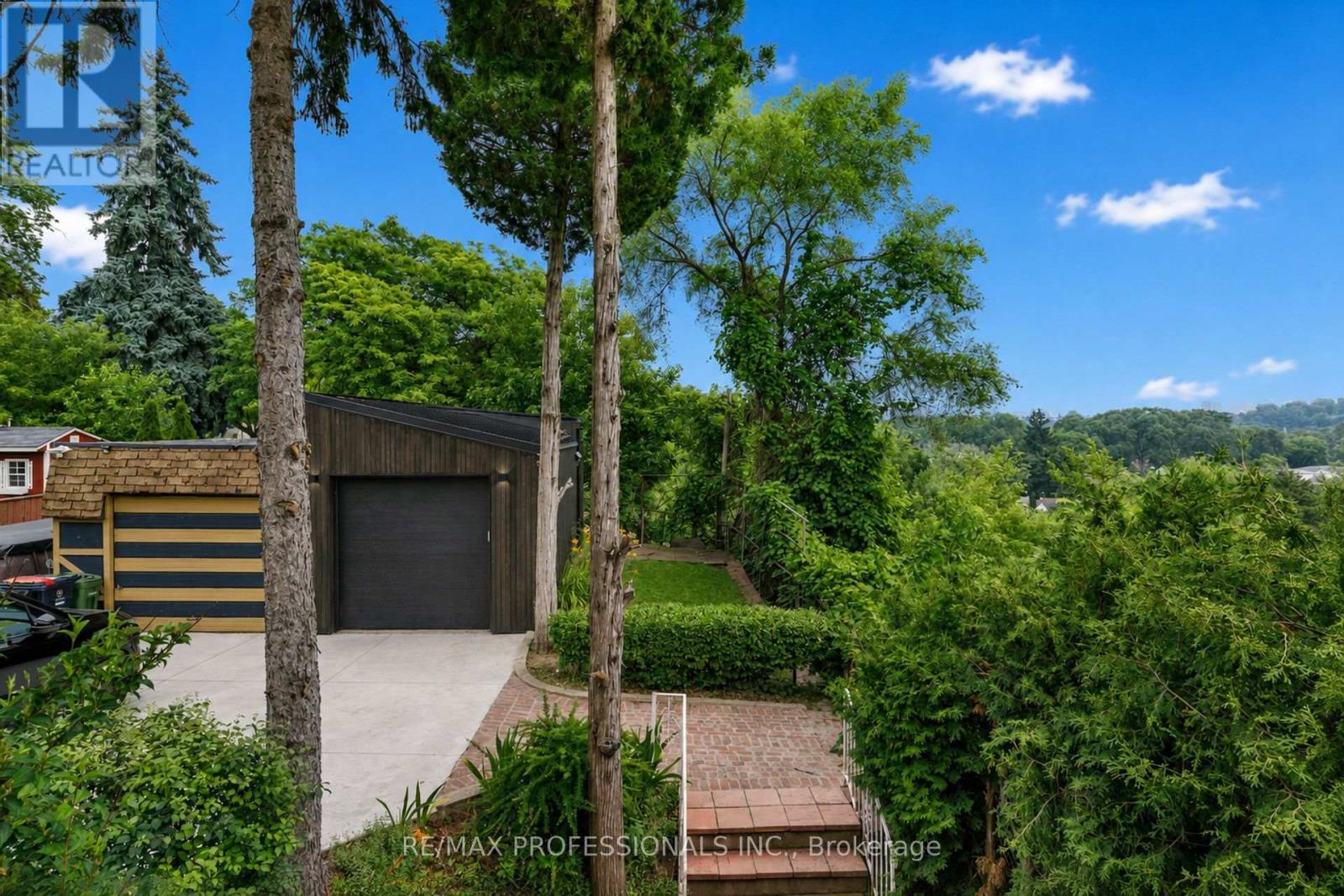 19 Arnold Avenue, Toronto, Ontario  M6N 4M8 - Photo 44 - W13642094