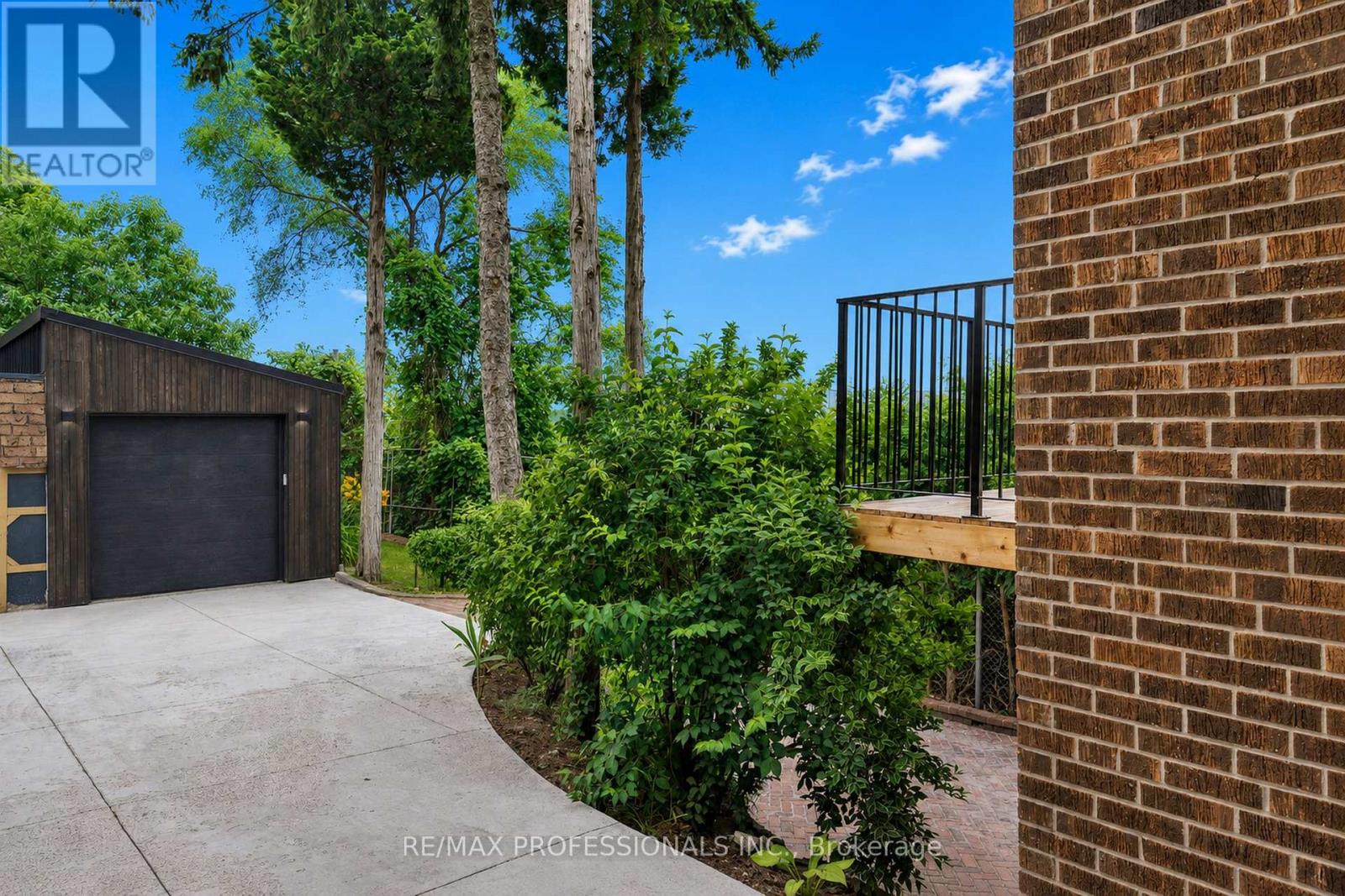 19 Arnold Avenue, Toronto, Ontario  M6N 4M8 - Photo 45 - W13642094