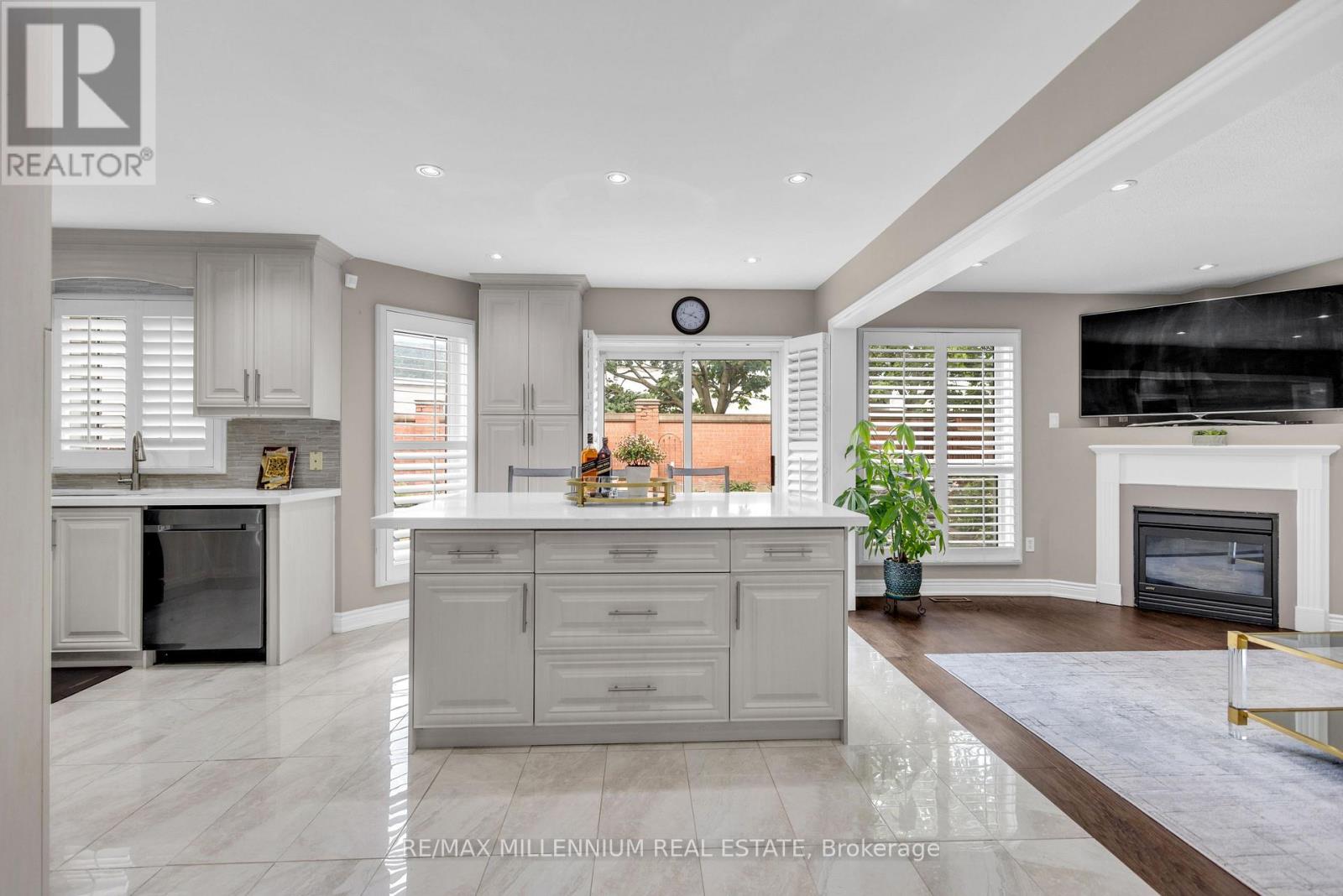 252 Mountainberry Road, Brampton, Ontario  L6R 1H9 - Photo 12 - W13642132