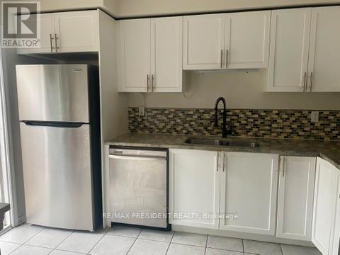 4 Avedisian Street, Brantford, Ontario  N3T 0G8 - Photo 5 - X13641938