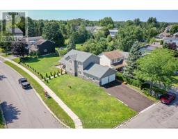 15 LANKIN AVENUE, Bracebridge, Ontario