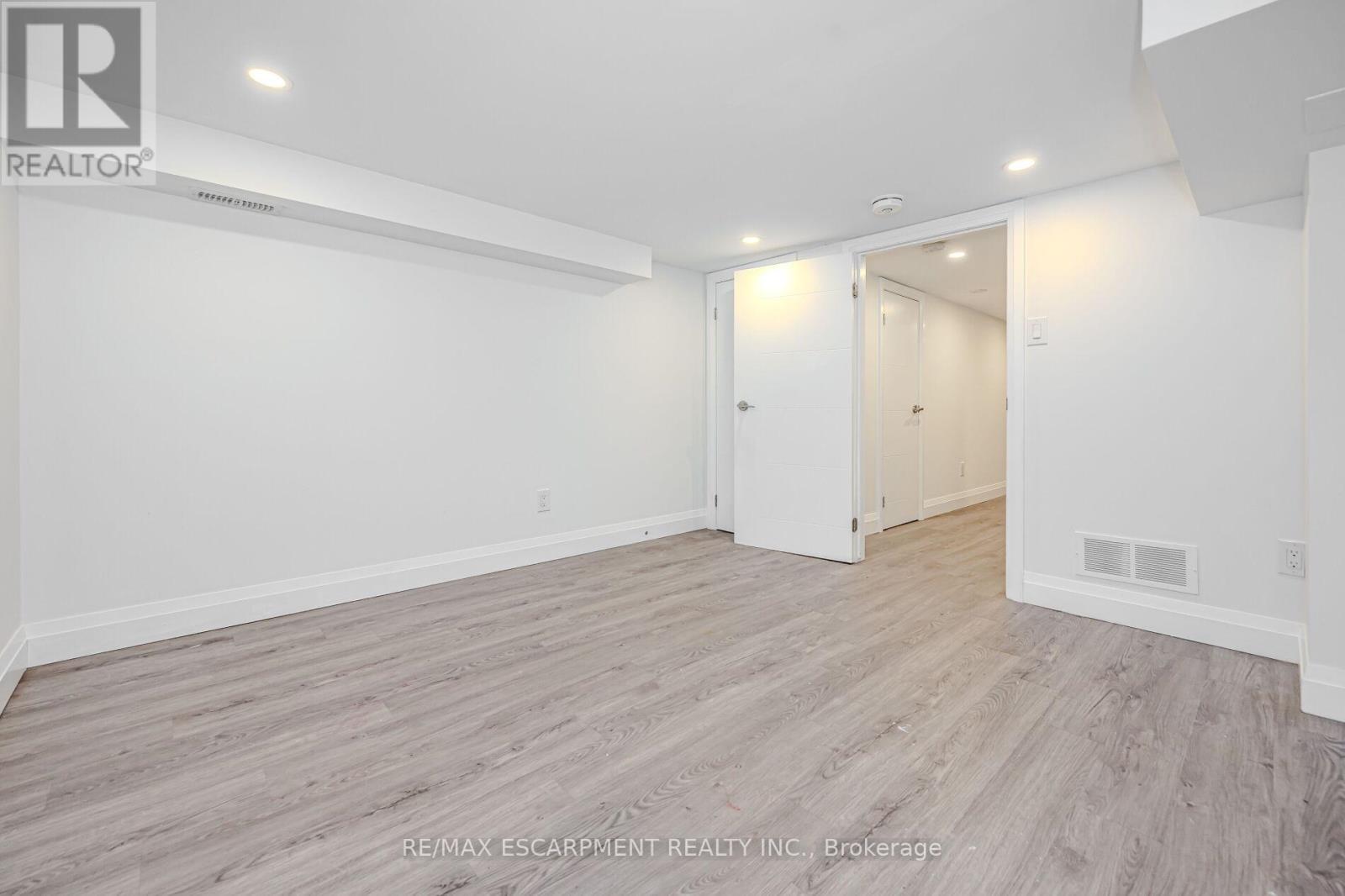 1-Lower Lvl - 74 Cathcart Street, Hamilton, Ontario  L8R 1M5 - Photo 10 - X13642096