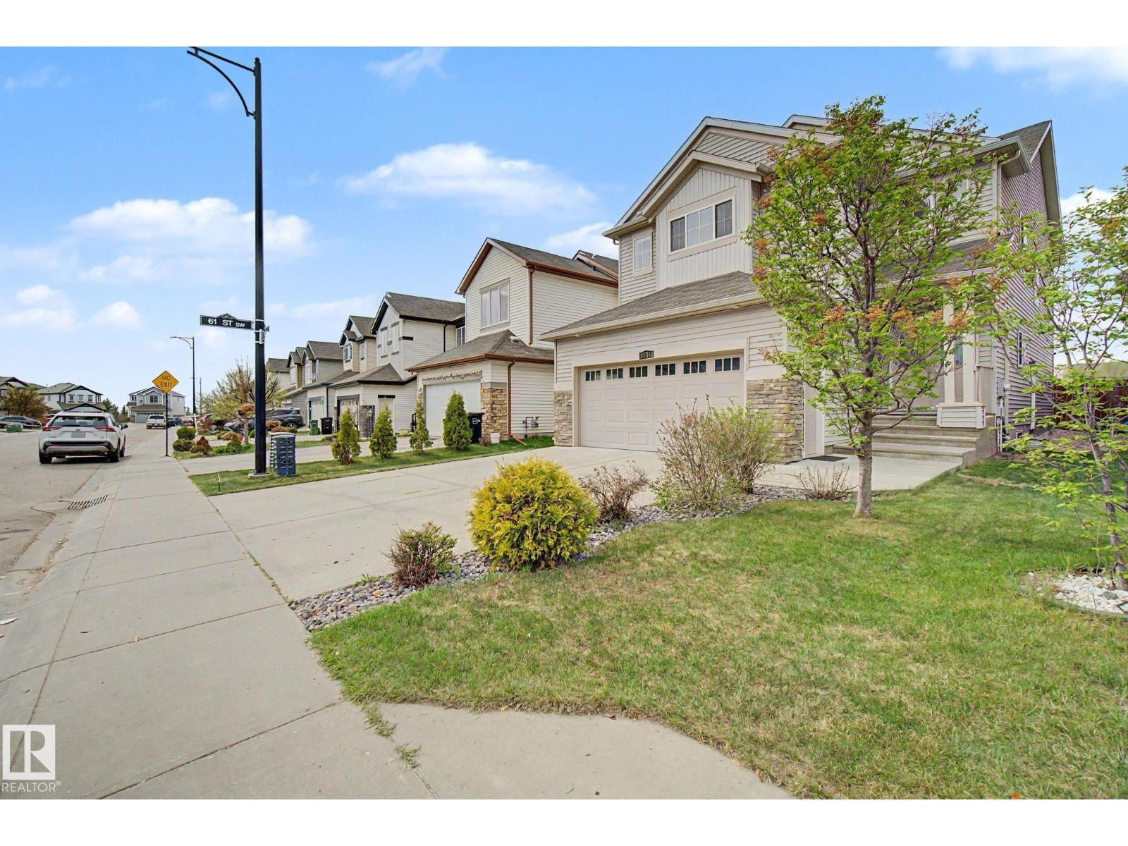 6016 10 Av SW, Edmonton, Alberta  T6X 0M3 - Photo 2 - E4502231