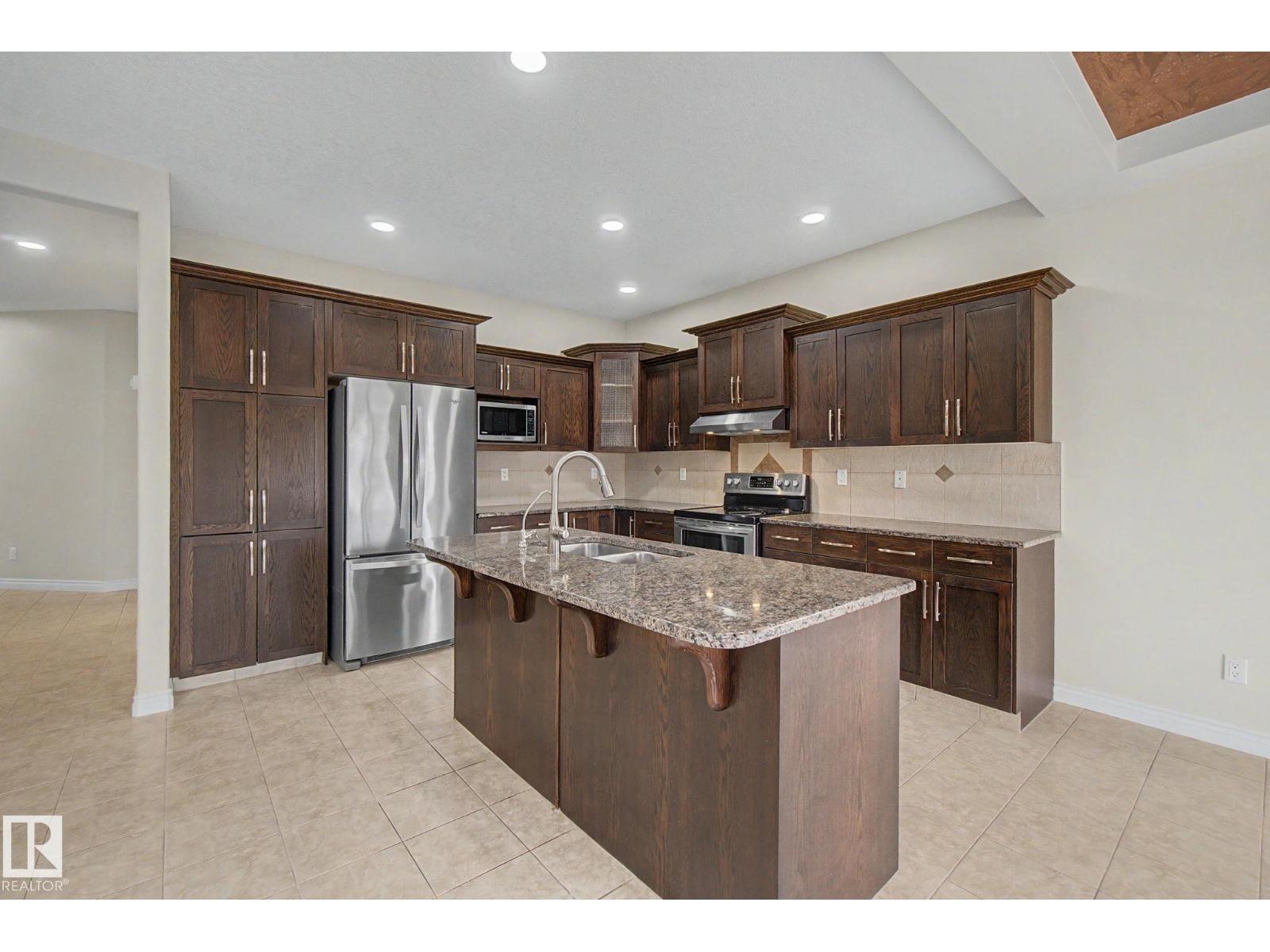 6016 10 Av SW, Edmonton, Alberta  T6X 0M3 - Photo 11 - E4502231