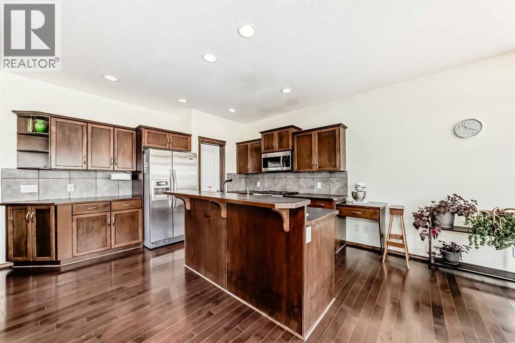55 Eversyde Gardens SW, Calgary, Alberta  T2Y 5E2 - Photo 3 - A2315401