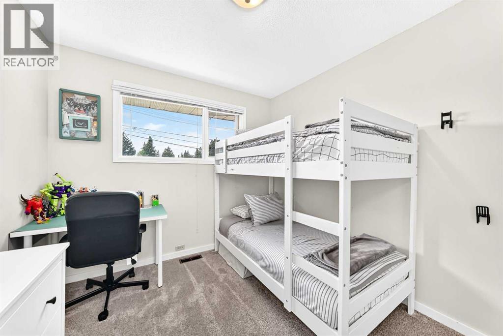 4 Marbrooke Circle NE, Calgary, Alberta  T2A 2W4 - Photo 17 - A2331330
