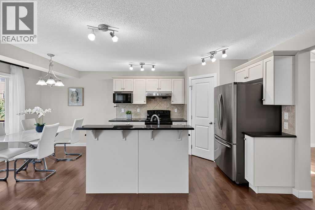 230 Evermeadow Avenue SW, Calgary, Alberta  T2Y 4X2 - Photo 7 - A2333381