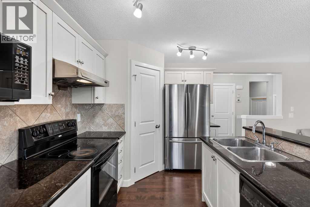 230 Evermeadow Avenue SW, Calgary, Alberta  T2Y 4X2 - Photo 13 - A2333381