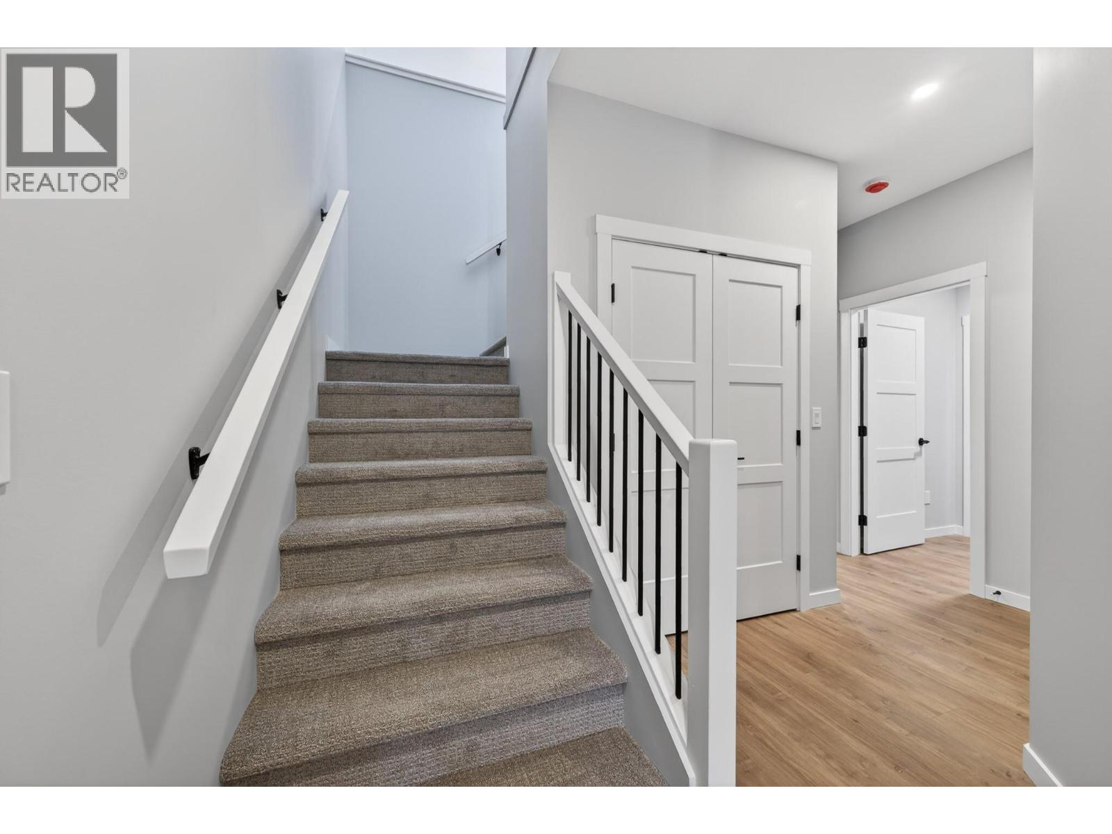 3279 B Schubert Road, Kamloops, British Columbia  V2B 6Y4 - Photo 6 - 10394980