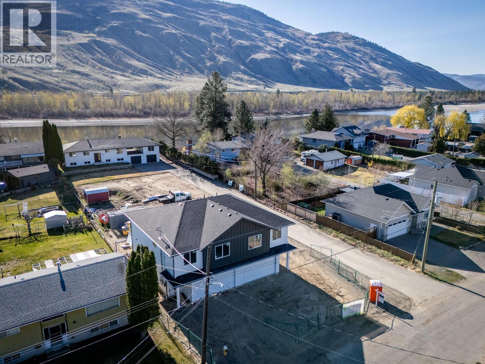 3279 B Schubert Road, Kamloops, British Columbia  V2B 6Y4 - Photo 3 - 10394980